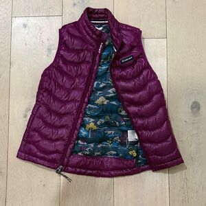 Ariat Magenta Puffer Vest with Patterned Interior girls large